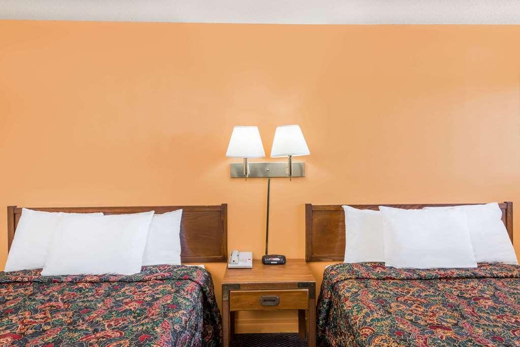 Knights Inn - Chanute Kamer foto