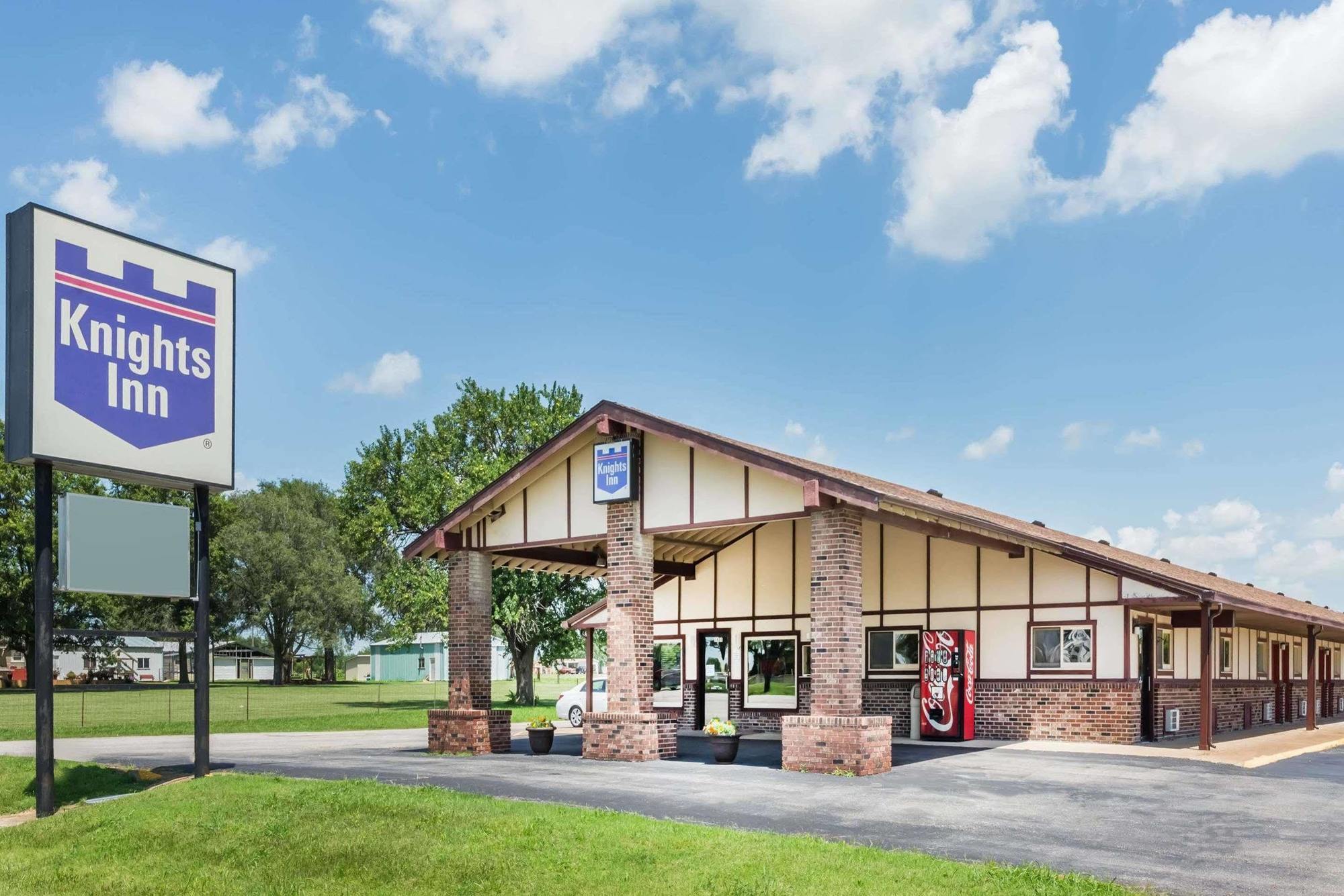 Knights Inn - Chanute Buitenkant foto